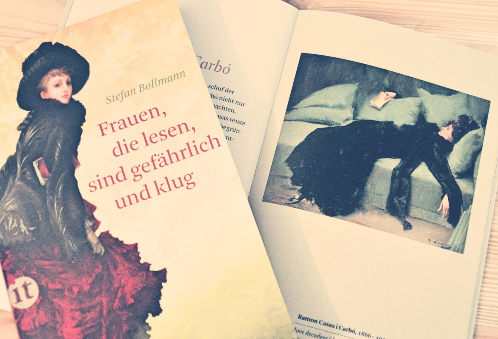 Frauen, die lesen Buzzaldrins Bücher